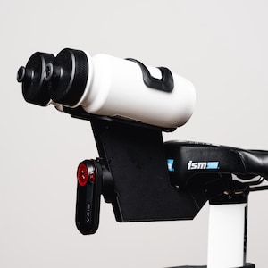 BTSボトルケージホルダー | ユニバーサルサドルマウント（アングル、ストレート、ダイレクト） | エアロサドルボトルマウント | トライバイクハイドレーションシステム