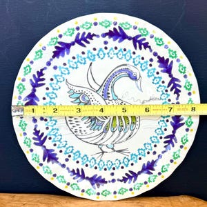 Plato de cerámica Tula de Anthropologie con diseño de cisne y fábula del bosque, 21,5 cm (8,5 pulgadas) imagen 6