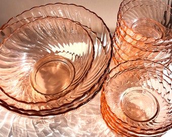 Beautiful Vintage ARCOROC France Peachy Pink Swirl Glass Serving Bowl / Glass Bowl / Fruit Bowl Three Sizes in Various Quantities