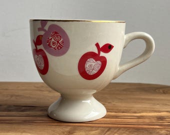 Anthropologie Pedestal Mug Apples Ceramic White Coffee Tea Cup Dark Salmon Pink Interior 8oz.