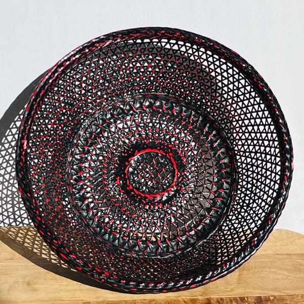 Japanese Traditional Bamboo Basket Bowl Wood Woven Lacquerware Black and Red 9.5” x 3”