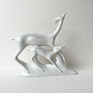 Florenz. sehr seltene Porzellanfigur von zwei Hirschen. Hergestellt in Italien