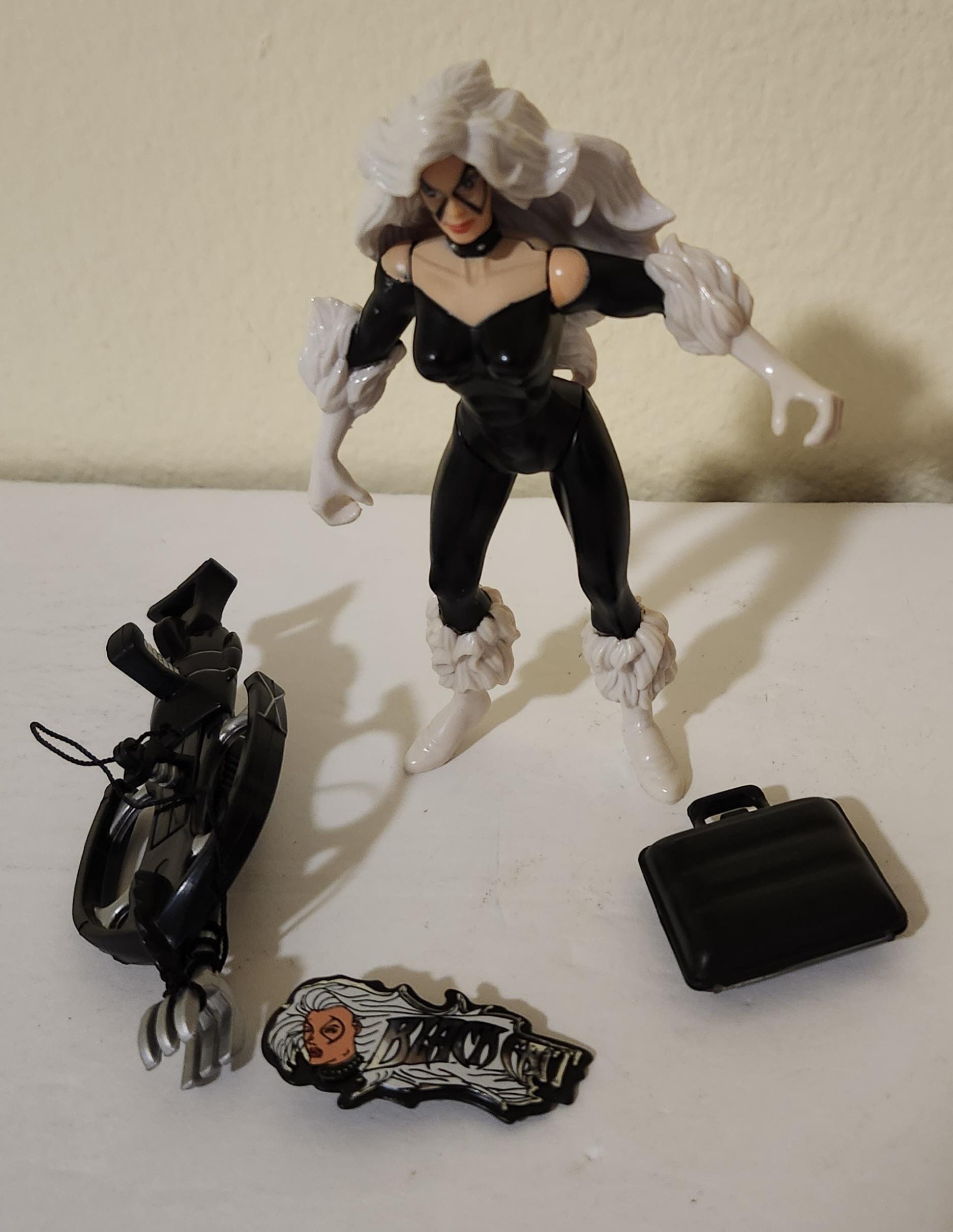 Amazon.com: Spider-Man Legends Series 6-inch Marvel's Black