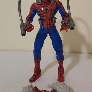 1995 Toy Biz Spider-Man Web Cannon Spider-man Action Figure Complete Very Nice Condition