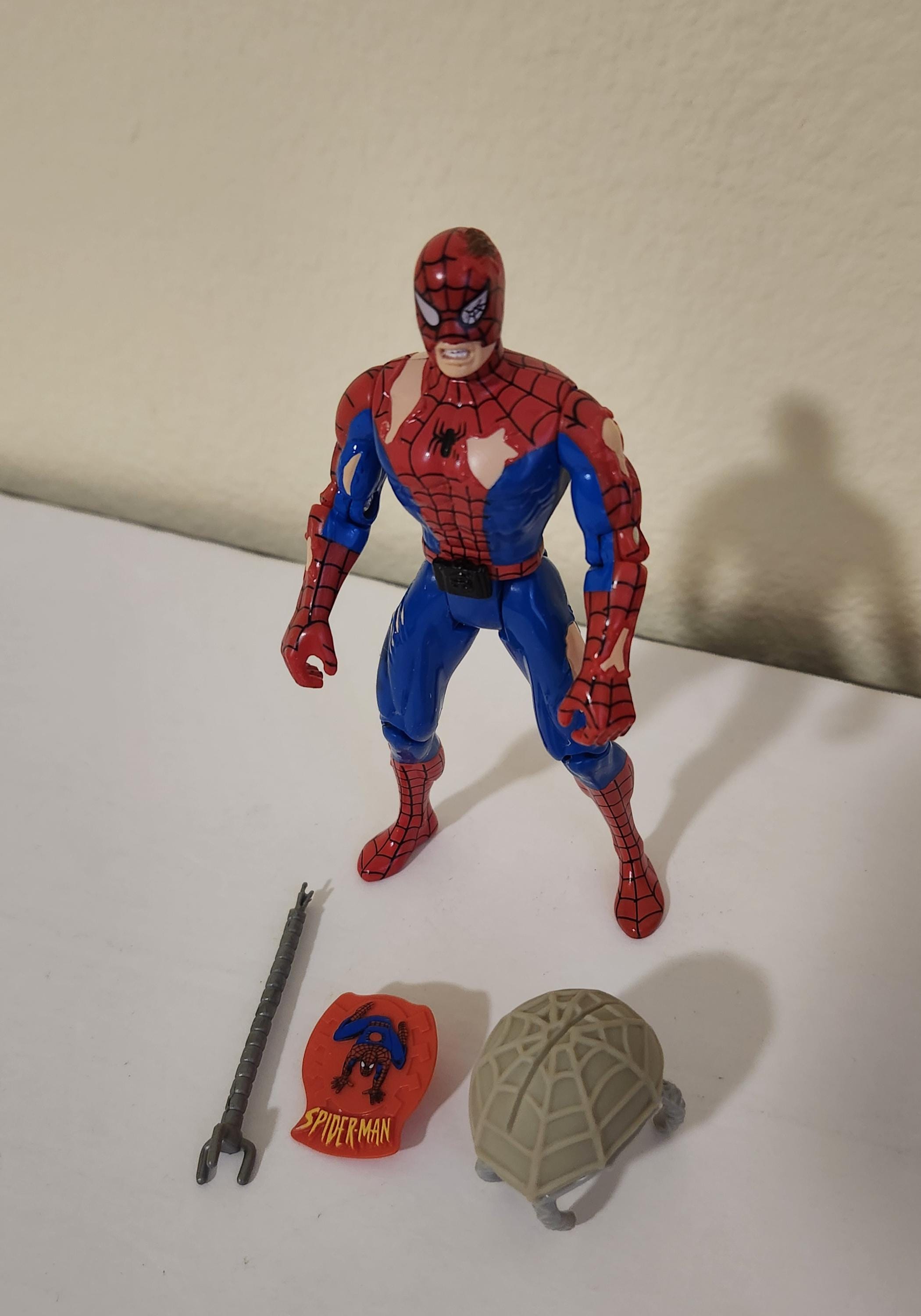 BATTLE RAVAGED SPIDER-MAN フィギュア Amazon.com: Battle Ravaged Spider-Man : Home & Kitchen