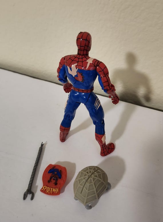1994 Toy Biz Spider-man Battle Ravaged Spider-man Action Figure