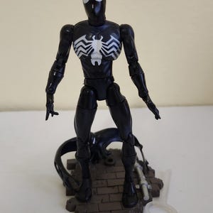 2000 Toy Biz Spider-Man Classics Black Costume Spider-Man Action Figure Complete Very Nice
