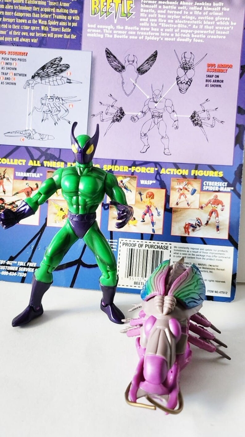 1997 Toy Biz Spider-Man Spider Force Beetle Actionfigur Fint skick med kartongomslag bild 2