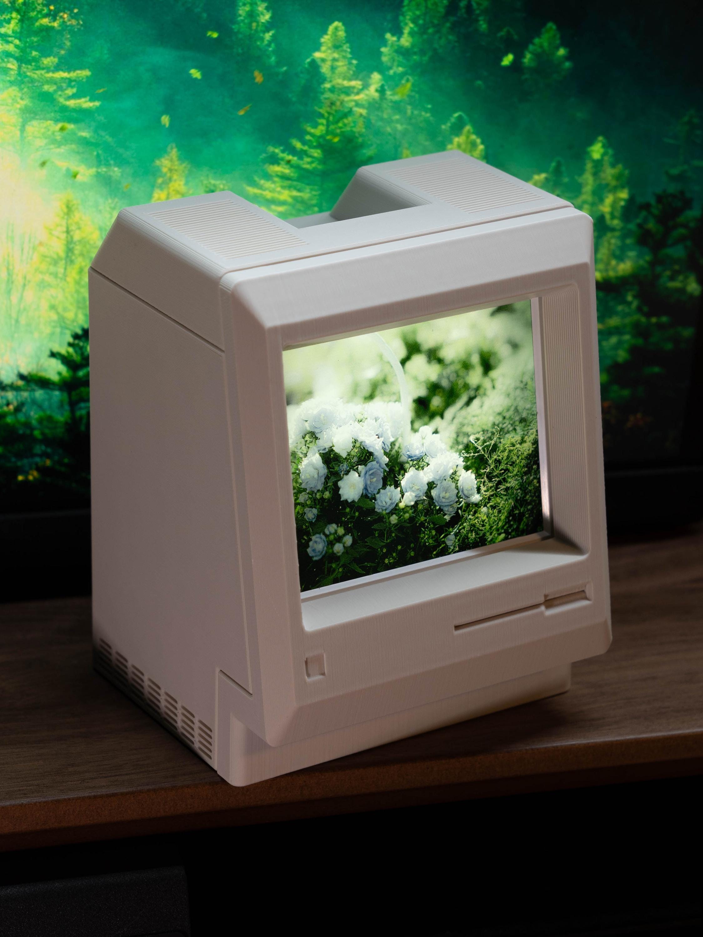 Retro Mac-Style Slide Film Viewer LED Light Box for 35mm (135) & 120 Film (6x6/6x7) Rechargeable TypeC Display for Vintage Slides Night Lamp