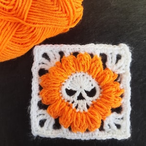 Flor de calavera de margarita: Patrón de crochet para Halloween, Cuadrado de abuela esqueleto, Flor de calavera con patrón cuadrado, Crochet de Halloween espeluznante.