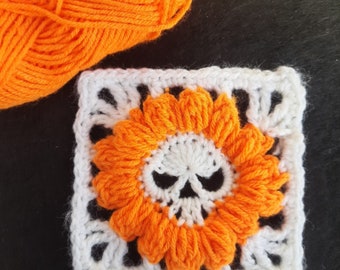 Daisy Skull Flower: Halloween Crochet Pattern, Skeleton Granny Square, Skull Flower with Square Pattern, Spooky Halloween Crochet.