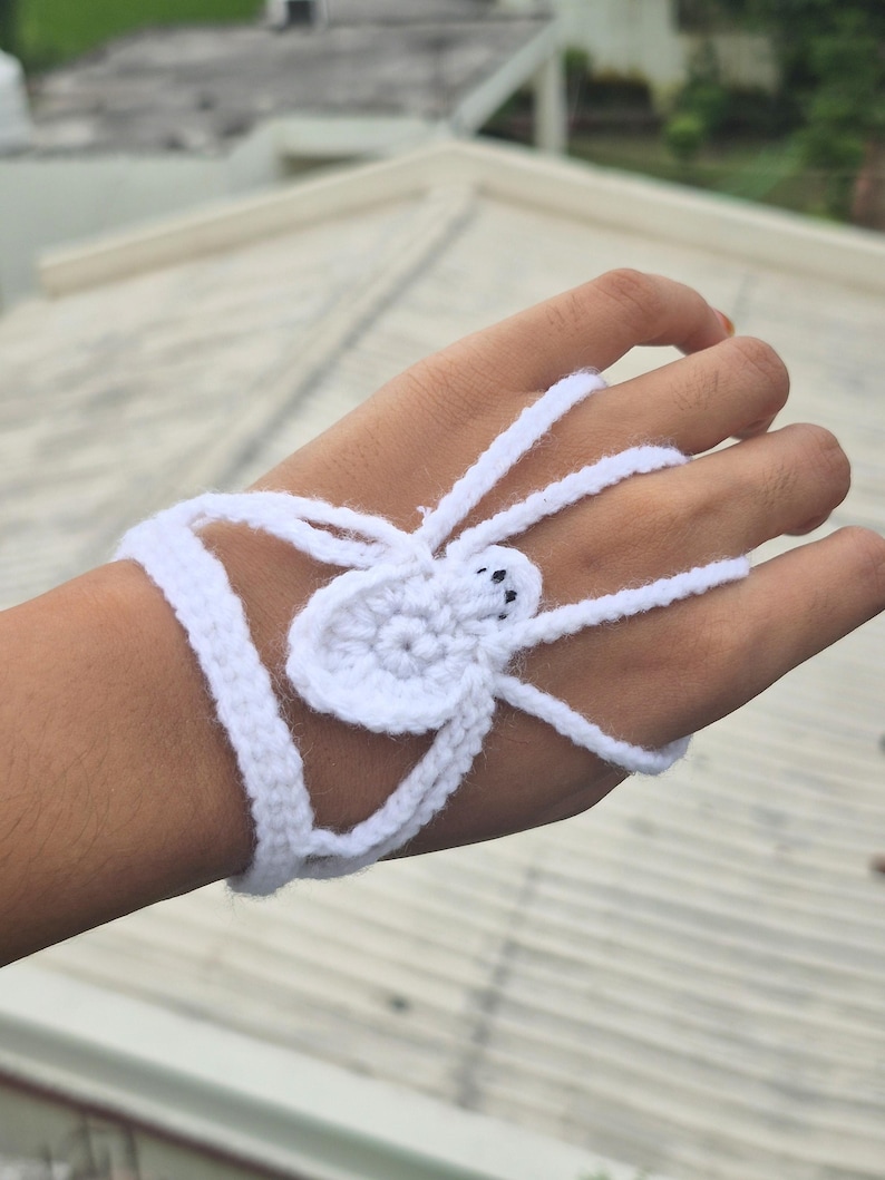 Spider Lace Crochet Pattern: Gothic Fingerless Gloves, Spiderweb Halloween Accessory, PDF Crochet Tutorial, Photo Tutorial Included.