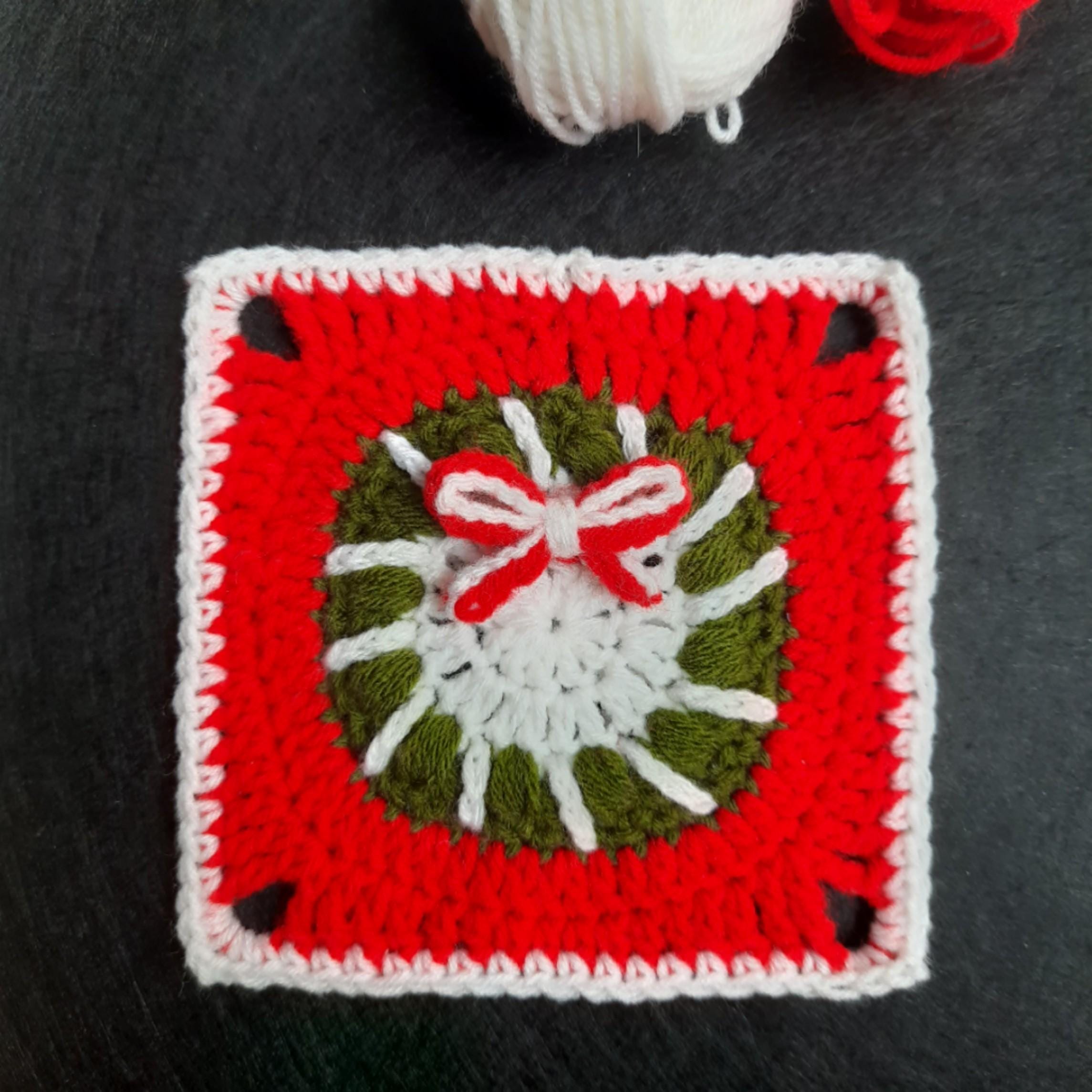 30 Vintage Christmas Crochet Patterns for Holiday Decorating, Gifting, and Keepsakes 20 Holiday Wreath Granny Square Afghan Motif