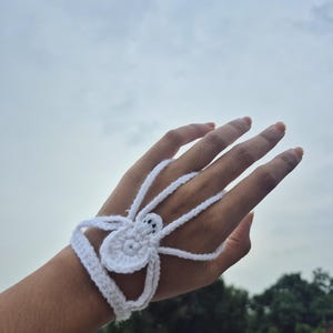 Spider Lace Crochet Pattern: Gothic Fingerless Gloves, Spiderweb Halloween Accessory, PDF Crochet Tutorial, Photo Tutorial Included.
