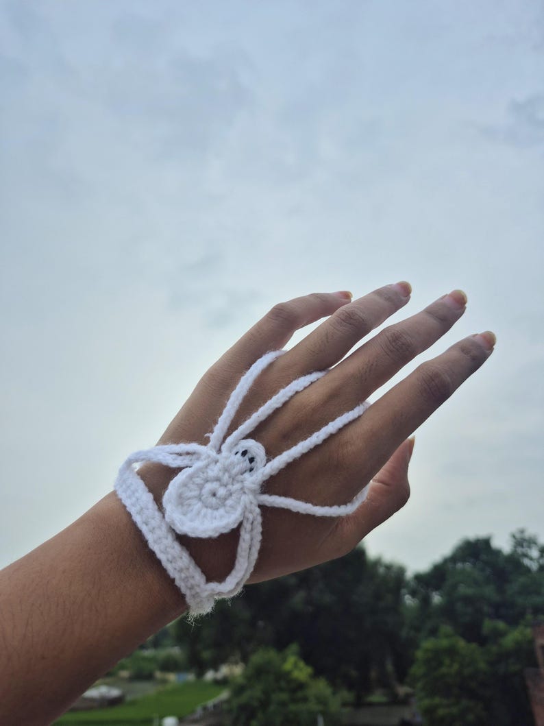Spider Lace Crochet Pattern: Gothic Fingerless Gloves, Spiderweb Halloween Accessory, PDF Crochet Tutorial, Photo Tutorial Included.