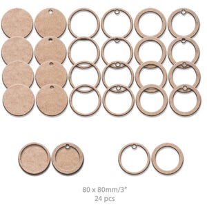 Può includere: Una collezione di 24 cerchi e anelli artigianali in legno non rifiniti. I cerchi hanno un piccolo foro per appendere. Gli anelli sono rotondi con un piccolo foro nella parte superiore. Il testo "80 x 80mm/3" 24 pezzi" è in basso.