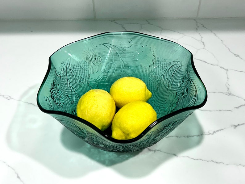 TIARA 9 Vintage Spruce Green Tiara Glass Serving Bowl With Ruffled Edge