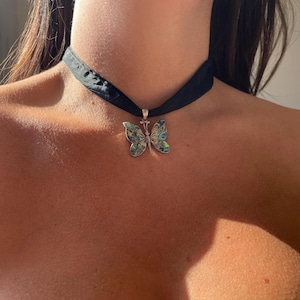 Vintage 1990s 925 Sterling Silver Mother Of Pearl Shell Encrusted Butterfly Pendant On A Black Satin Ribbon Choker Necklace
