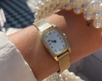 Timex Rare Vintage Mechanical Ladies Watch Gold-Tone Mesh Bracelet Silver Dial Vintage Mesh Timex Electric Gold Tone Mesh Adjustable  main image 2