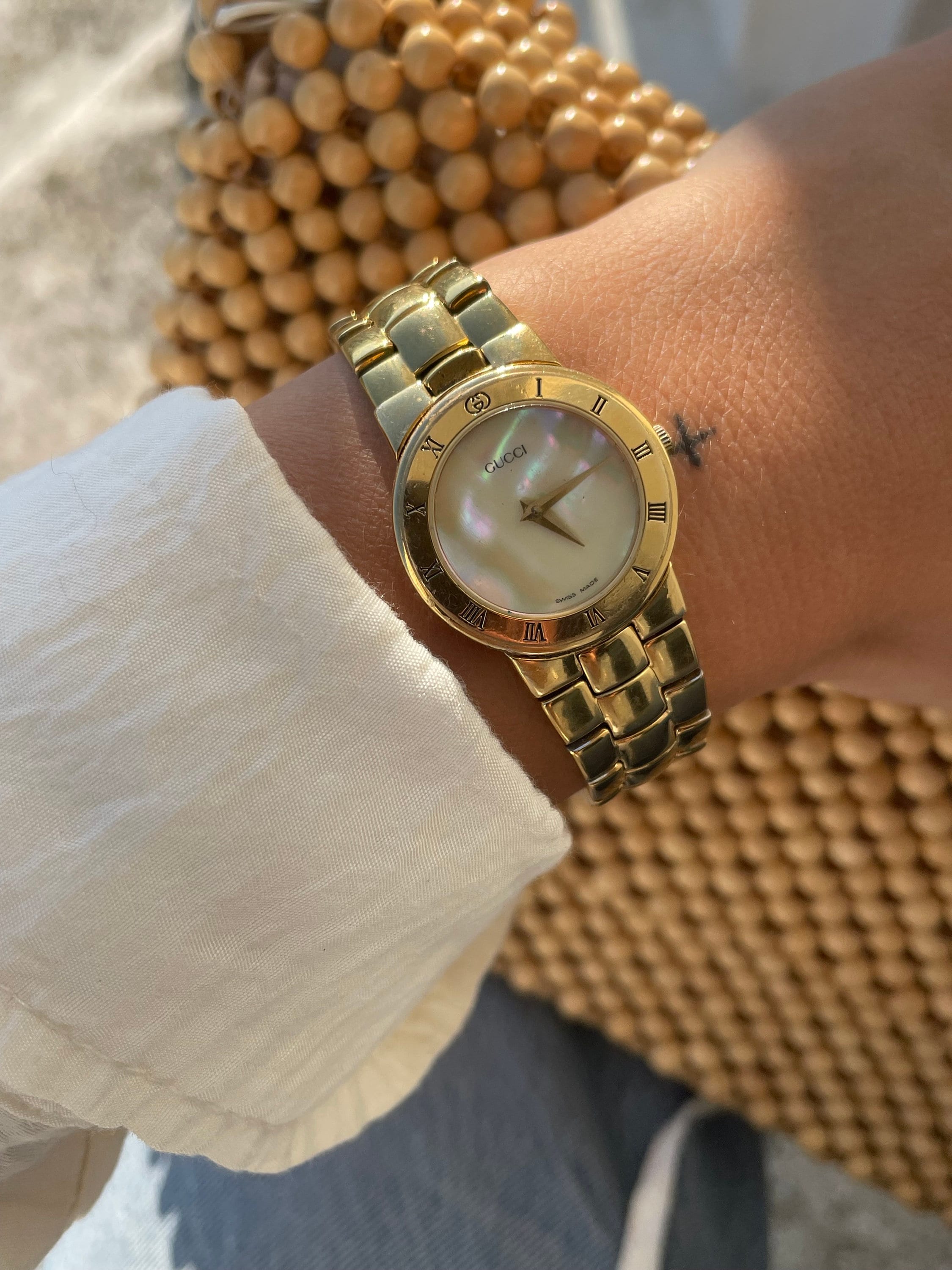 Vintage 00s Cream Dial 18k Gold Plated Ladies Gucci Quartz