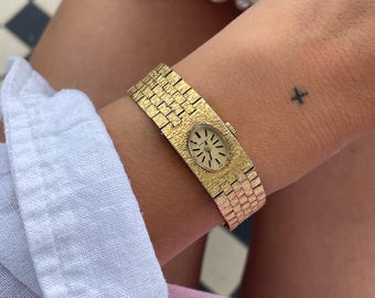 Vintage 1970s Gold Textured Bracelet Watch | Elegant Retro Ladies Wind Up Wristwatch | Minimalist Jewellery / By Caravelle