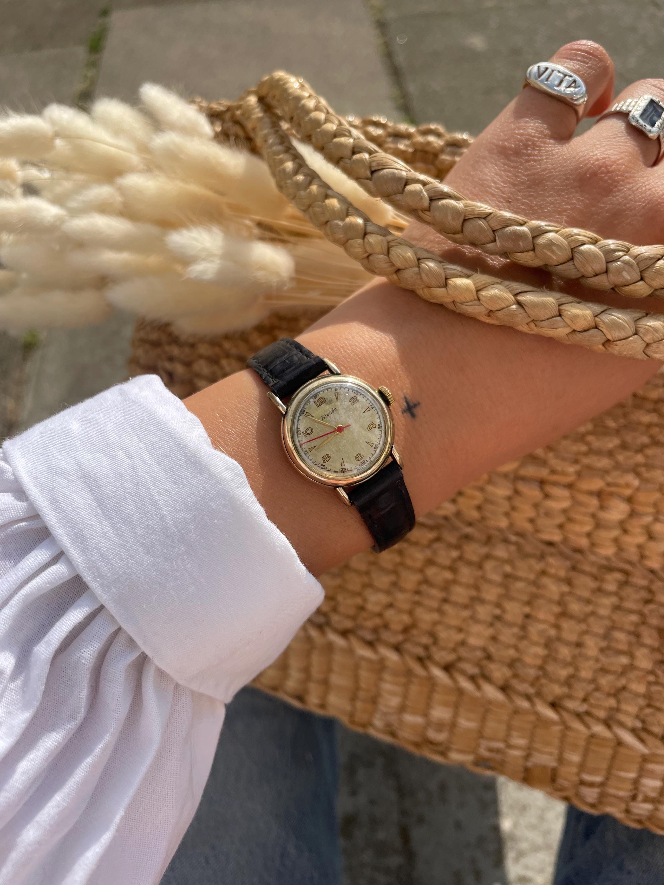 【希少/稼働/良品】Nivada バングルウォッチ 手巻き 17石 ヴィンテージ Ladies nivada watch - Etsy 日本