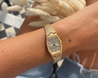 Gucci 1600 ladies watch hot sale
