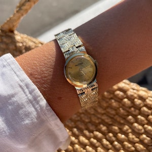 Vintage 1970s Swiss Manual Wind Up 17 Jewels Round Dial Mottled Gold Plated Strap Ladies Cocktail Dress Wristwatch By Halcyon