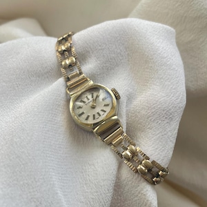 Vintage 1960s Mid Century Gold Plated Wind Up Dainty Ladies Cocktail Dress Wristwatch With Gold Link Bracelet Chain Strap By Everite
