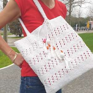 Schultertasche aus Papiergarn, Schultertasche aus Bast gehäkelt, Schultertasche aus Stroh, handgehäkelte Schultertasche, Schultertasche aus Stroh