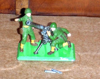 Britains Ltd Deetail US 75mm gun team