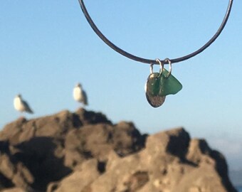 Beach Bangle - seaglass and silver hammered charm