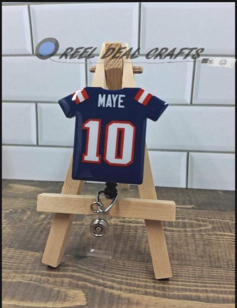 Sporttröja Badge Rulle Drake Maye Patriots Fotbollsinspirerad Medicinsk Sjuksköterska Kontor Infällbar ID-hållare bild 3