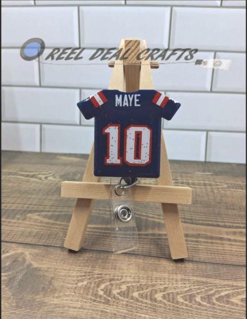 Sporttröja Badge Rulle Drake Maye Patriots Fotbollsinspirerad Medicinsk Sjuksköterska Kontor Infällbar ID-hållare bild 7