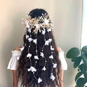 Rustic Wedding Floral Bridal Veil Hair Vine, Hippie Flower Hair Clips, White Floral Pearl Raffia Bridal Hair Accessory