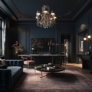 Puede incluir: Un sofá de terciopelo azul oscuro con una mesa de café de madera oscura en una habitación con paredes azul oscuro y una lámpara de araña de cristal.