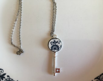 Old Town Blue Skeleton Key pendant/necklace hand cut from broken vintage Corelle dishes; vintage Pyrex; retro gift; Mother’s Day gift