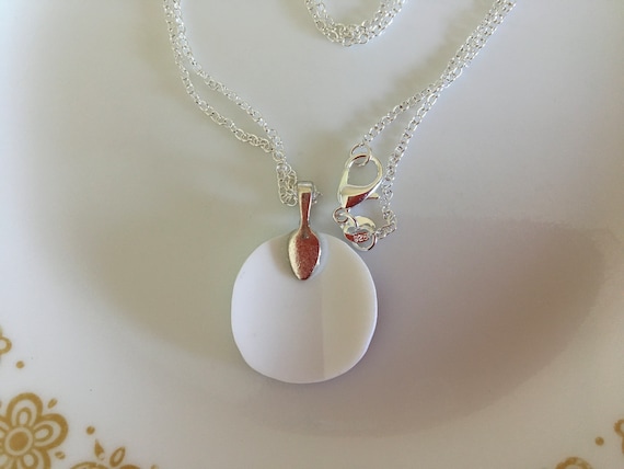 Wagon Equine pendant hand cut from broken vintage fine bone china Royal Chelsea teacup necklace retro gift Mother’s Day Minimalist jewelry View 5