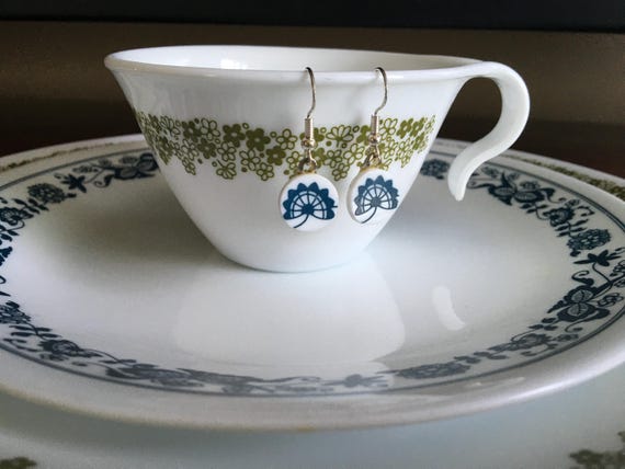 Corelle Old Town Blue Earrings vintage Corelle plates jewelry vintage Pyrex gift Upcycled Minimalist earrings bridal party favor blue white