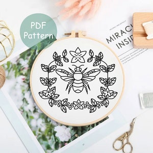 Bee Embroidery Pattern For Beginner | Flower Hand Embroidery PDF Pattern Instant Download | Modern Embroidery PDF Pattern Design Hoop Art