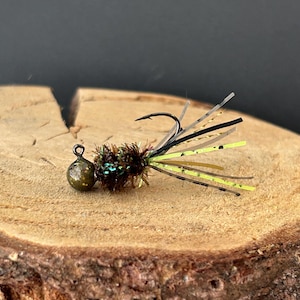 Hand tied crappie jigs