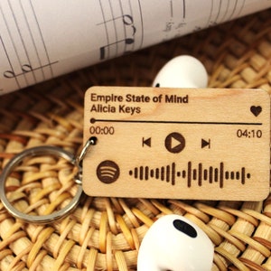 Custom Spotify Code Wood Keychain: Personalized Music Gift