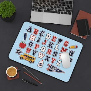 Tapis de bureau alphabet ABC, cadeau de rentrée scolaire pour fils, fille, petit-enfant ou enseignant, motif drapeau américain, sous-main pour ordinateur portable.