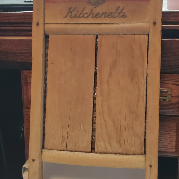 Vintage Wooden Metal Wash Scrub Board Washboard Home Crest Kitchenette Primitive