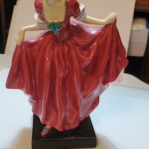 Royal Doulton Figurine Delight hn 1772  1930-49