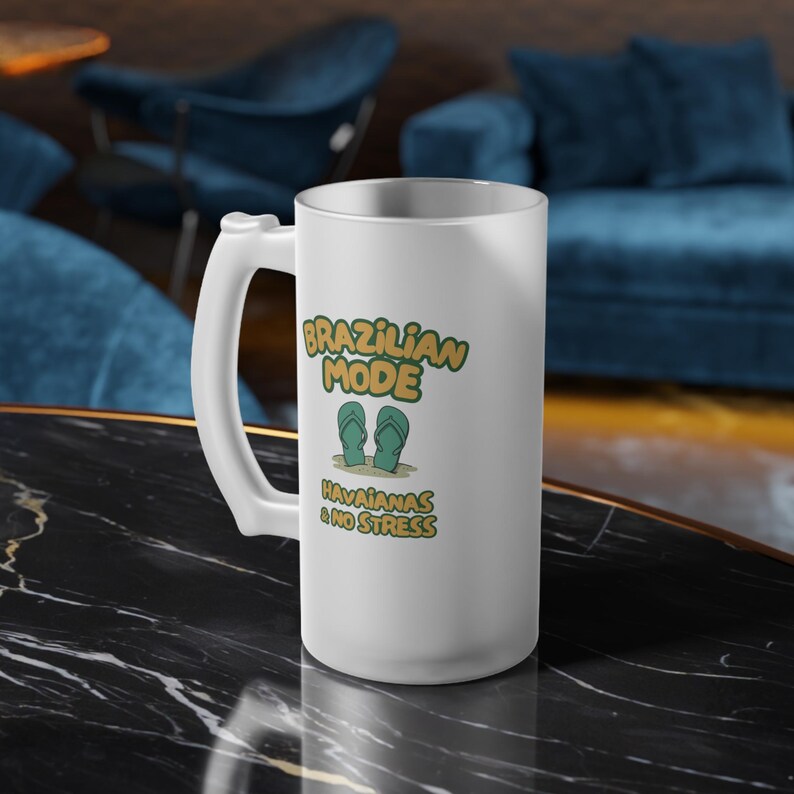 Brazilian Mode Beer Mug – Havaianas No Stress Frosted Glass (16oz) image 2