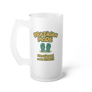 Brazilian Mode Beer Mug – Havaianas No Stress Frosted Glass (16oz) image 3