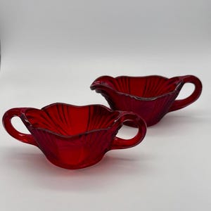 Neue Martinsville Glass Queen Anne Ruby Red Creamer und Open Sugar