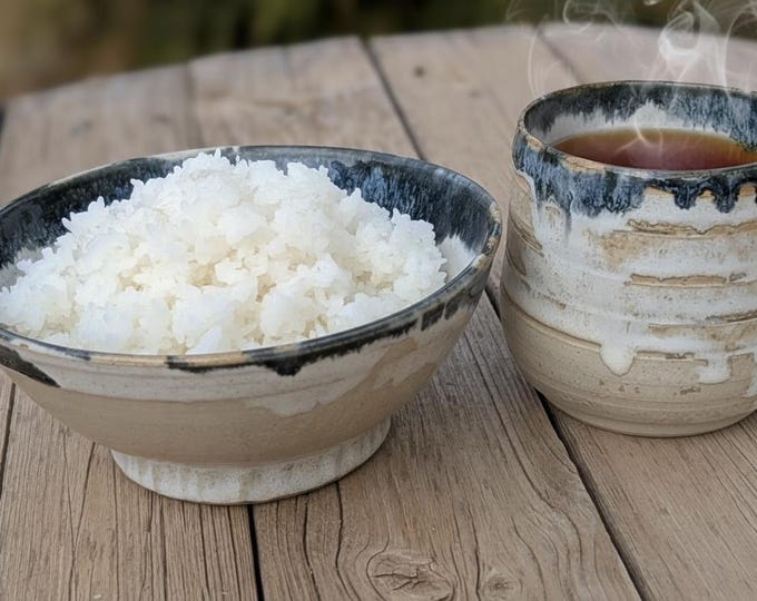 Set artesanal de cuenco y vaso wabi-sabi · Cerámica hecha a mano en Sax, España