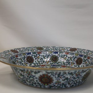 A Large Doucai Gilt Porcelain Washbowl, Qianglong Mark image 8